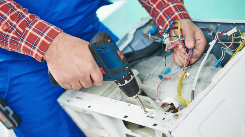 Güngören Ukinox Ukinox çamaşır makinesi kart tamiri – Su almama arızası orijinal parça ile giderildi. - Teknik servis örneği